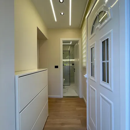 Apartman Peaceful & Spacious Couple's Modern