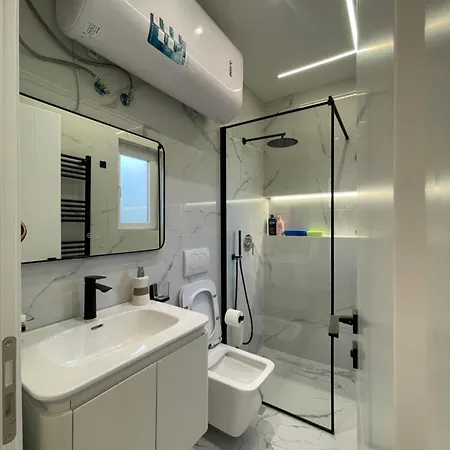 Peaceful & Spacious Couple's Modern * Tirana