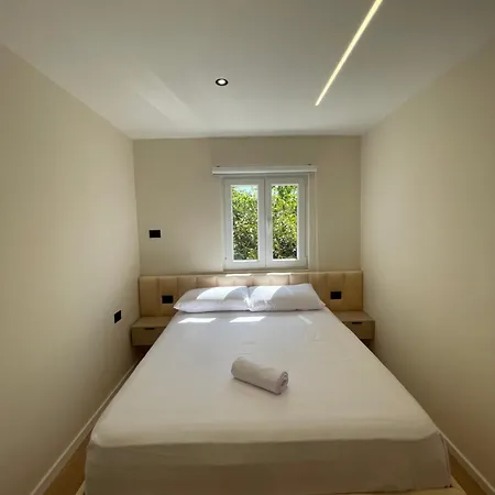 Apartman Peaceful & Spacious Couple's Modern *